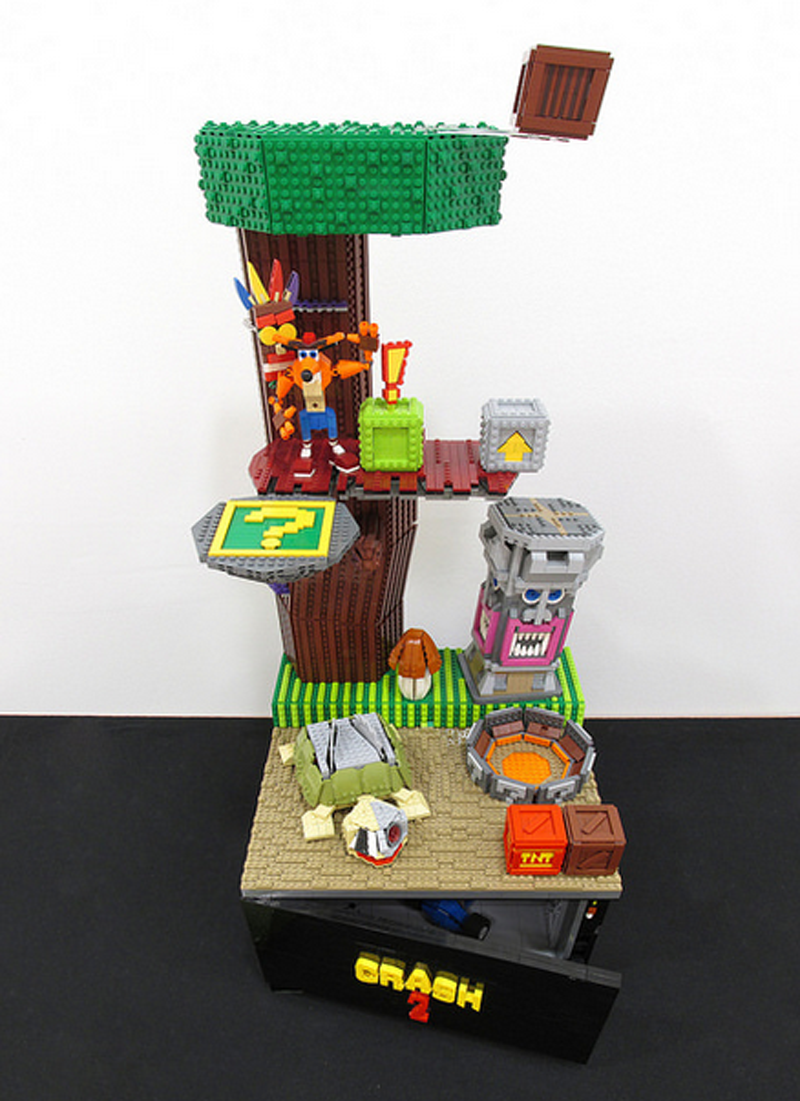 Illustration for article titled LEGO Diorama Is The Perfect Homage To Crash Bandicoot